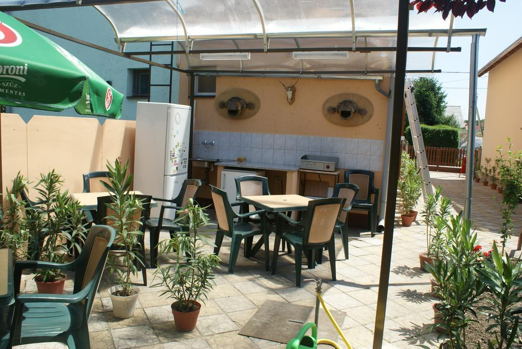 Róna Vendégház Hajdúszoboszló Exterior foto